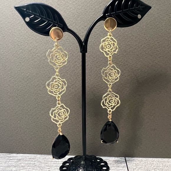 Elegant Floral Statement Earrings- Art Nouveau Rose Wedding Earrings - Picture 4 of 10